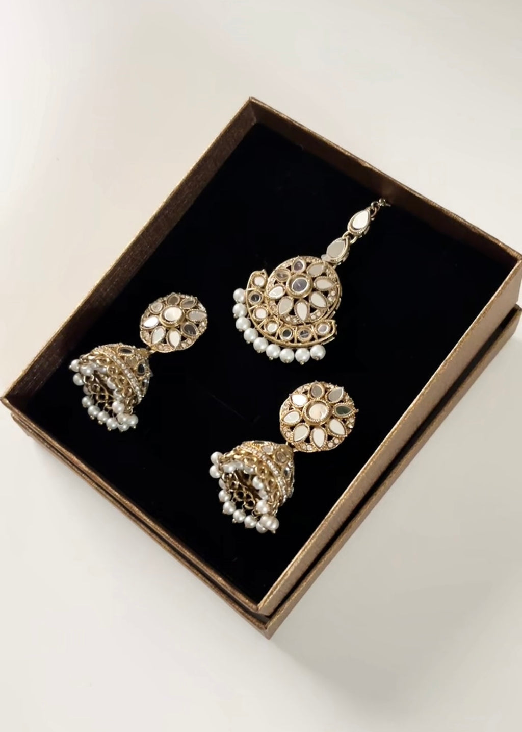 AINA - Jhumka Tikka Set
