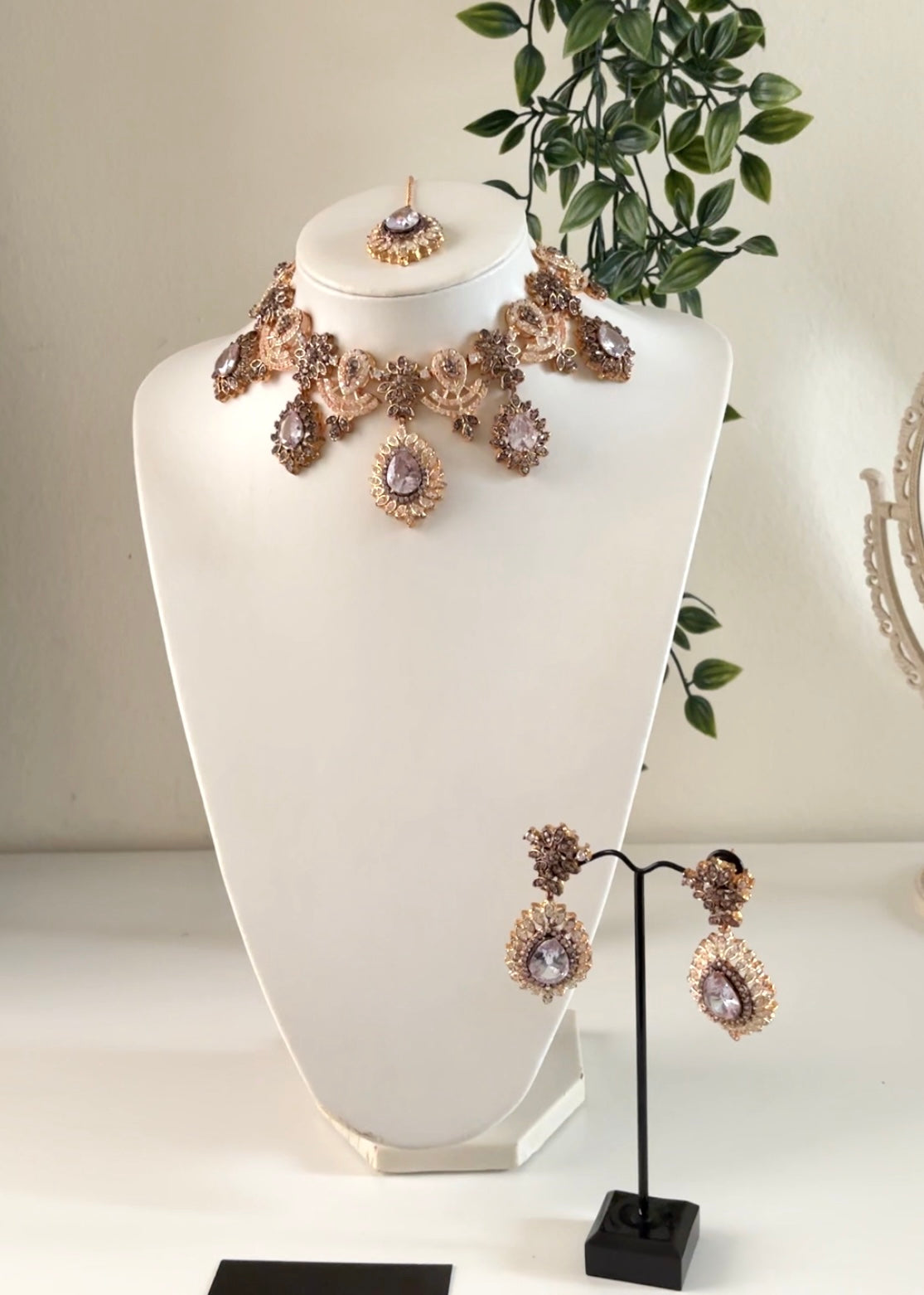 EMERALD - Silver Necklace Set