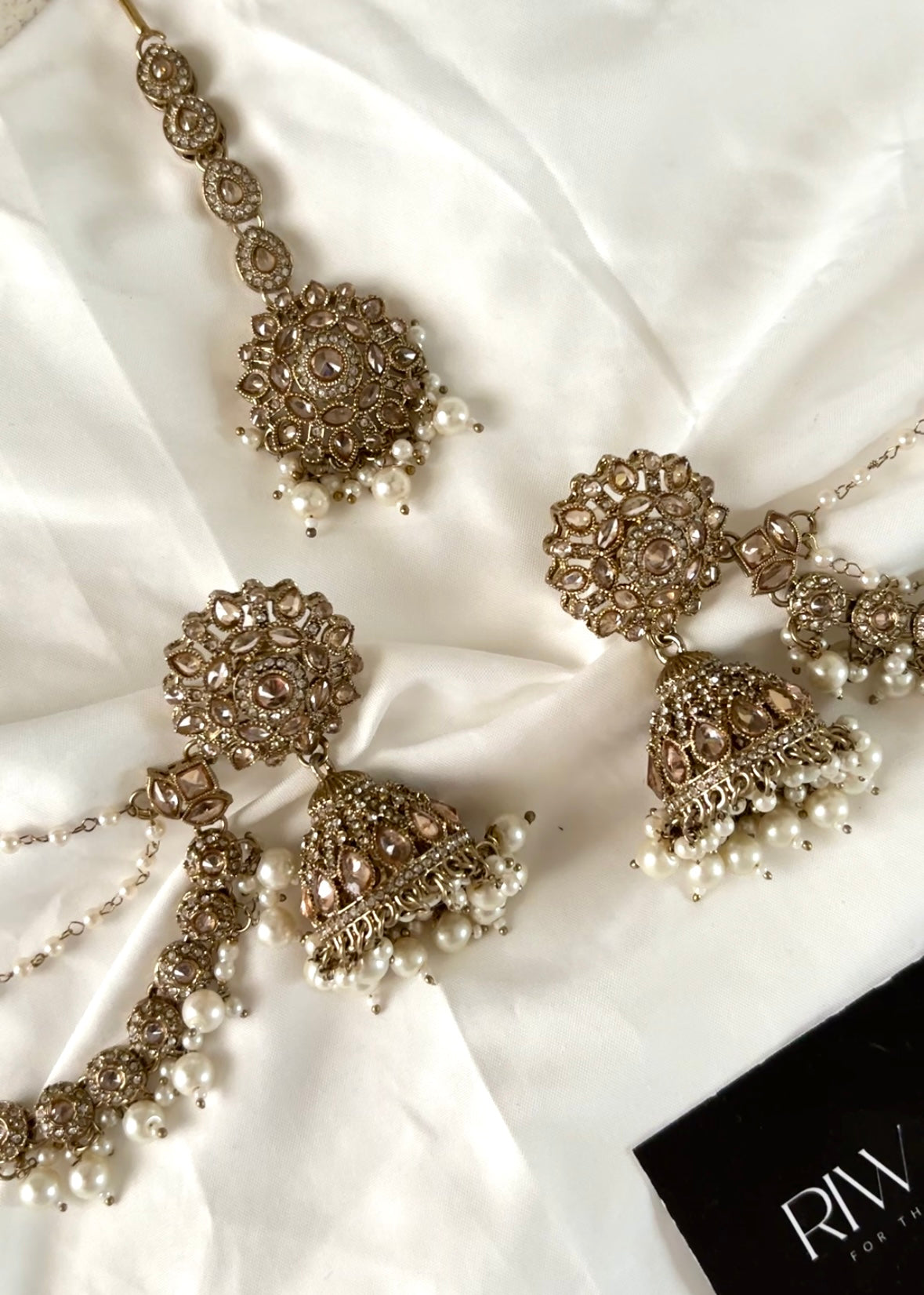 HOORAIN - Golden Jhumka Sahara Set