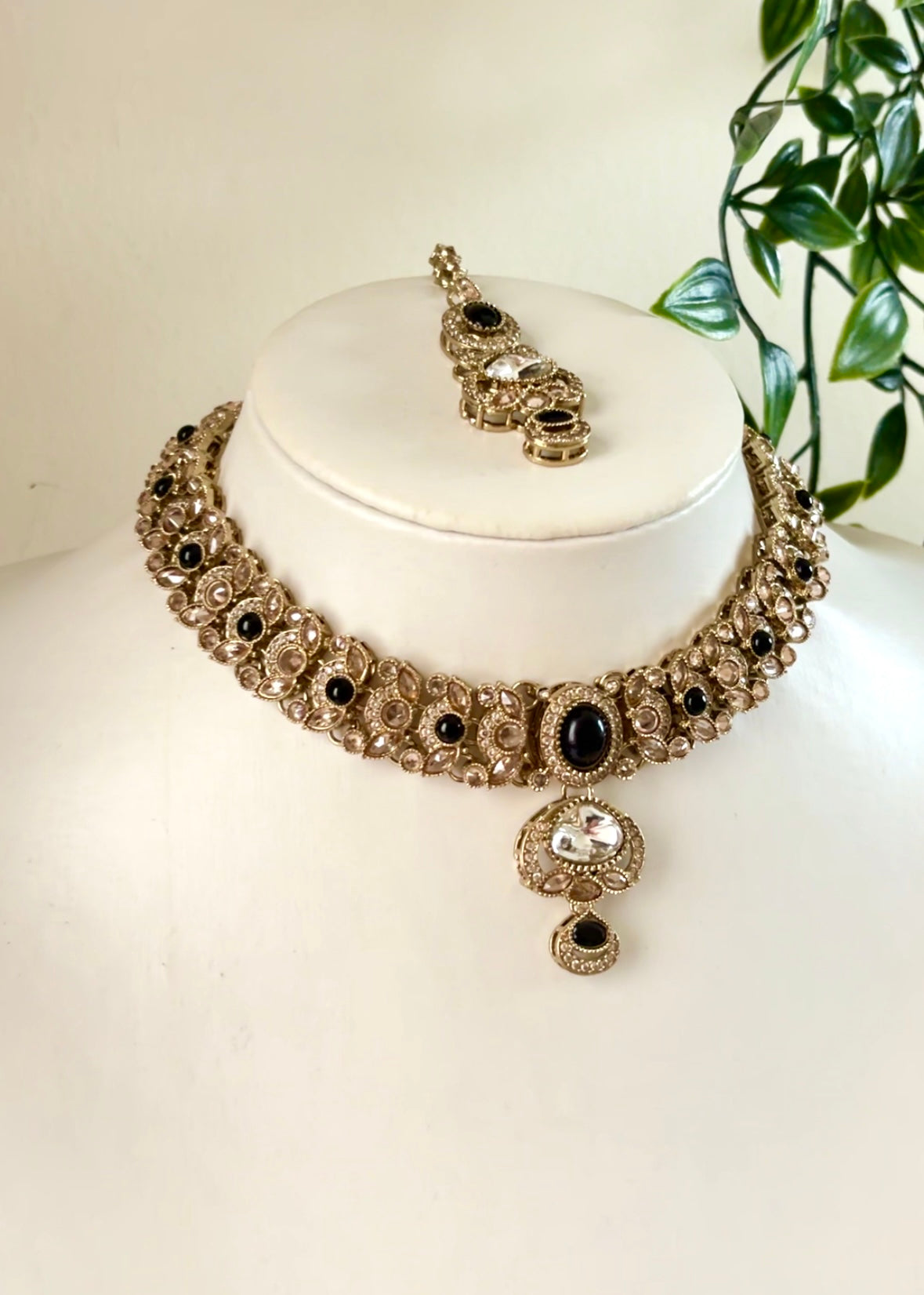 RIYA - Necklace Set