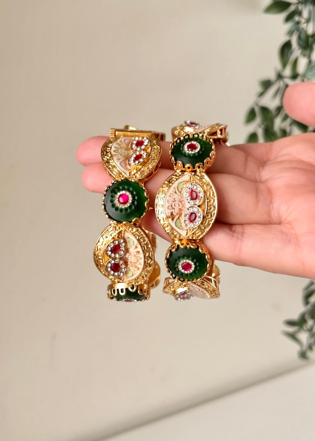 SAANVI - Gold Plated Bangles