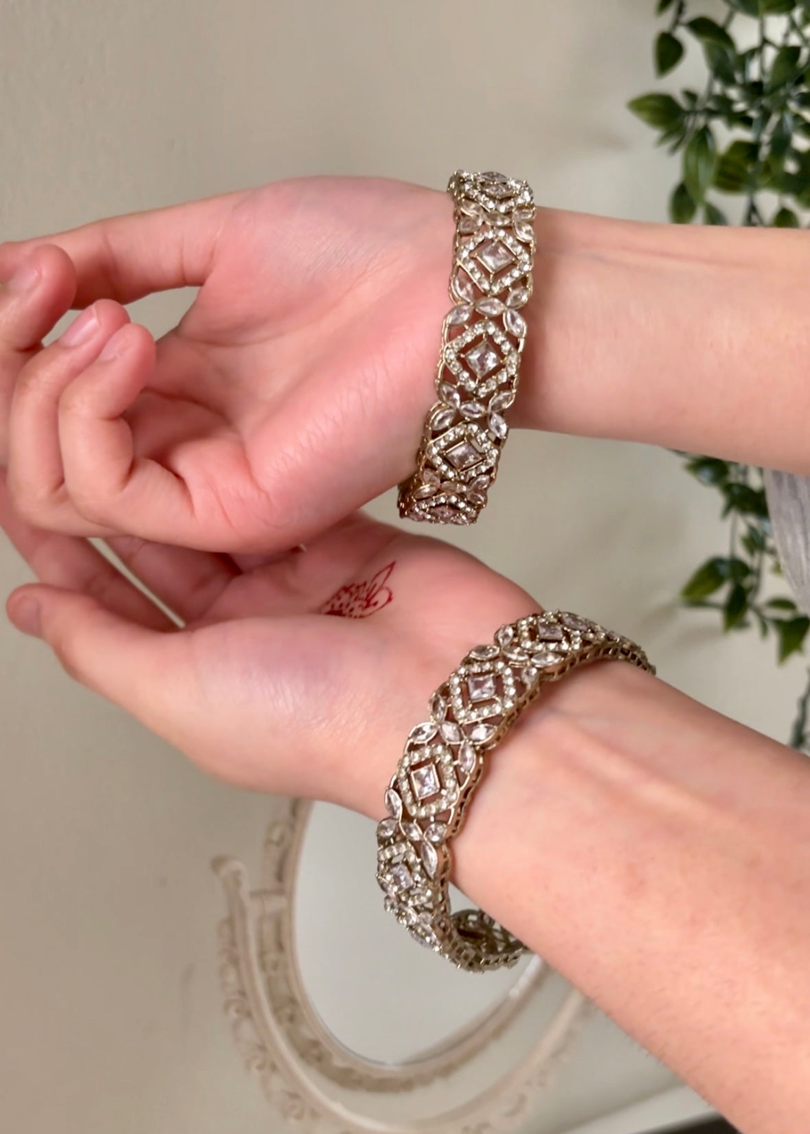 WHITE GOLDEN - Bangles