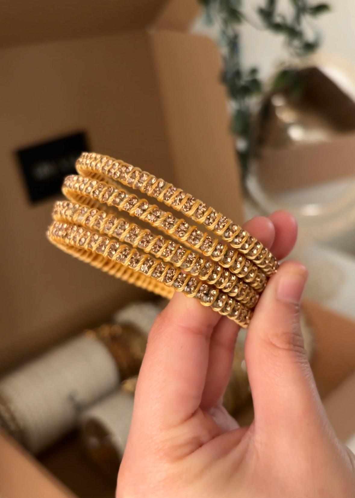 TWIST BANGLES - Set of 4