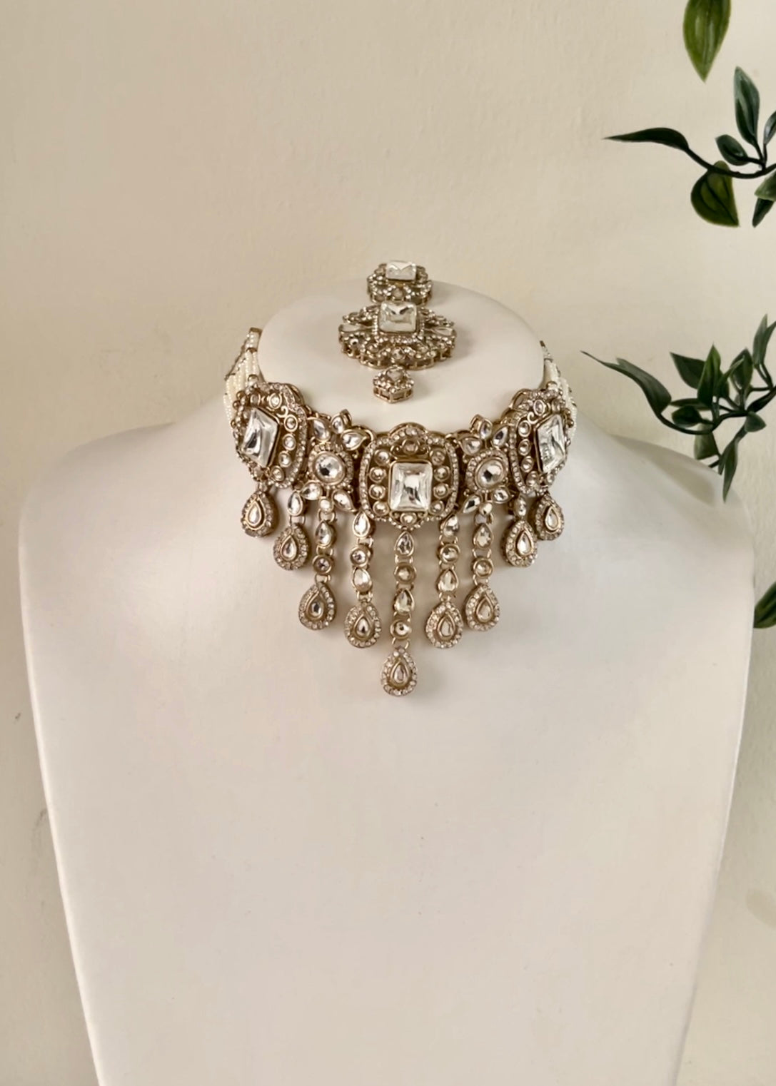 NEW - MIRAL - Kundan Choker Set