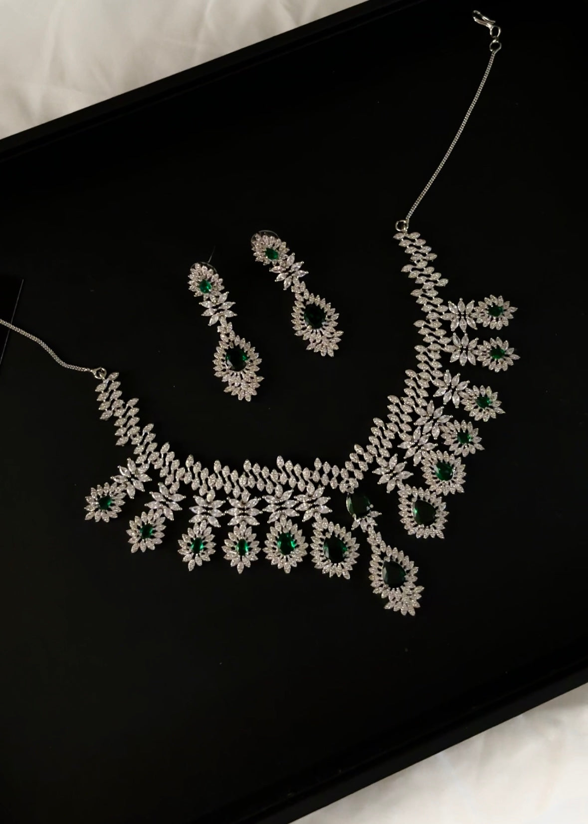 AD Silver Emerald Necklace Set