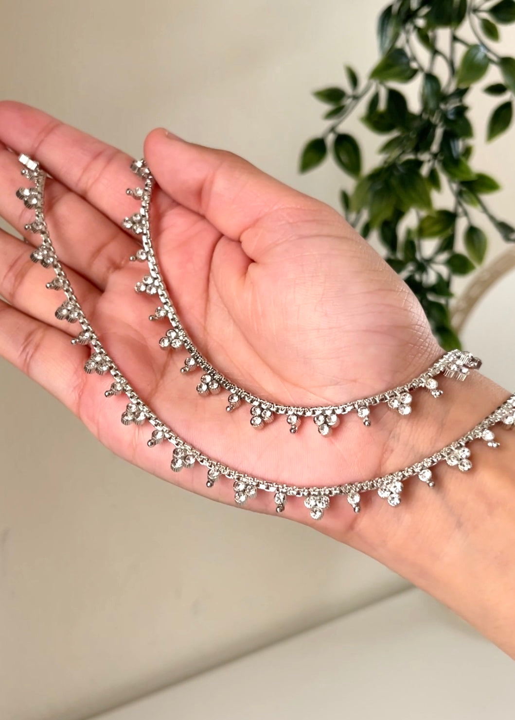 KISHMISH - Sleek Anklets