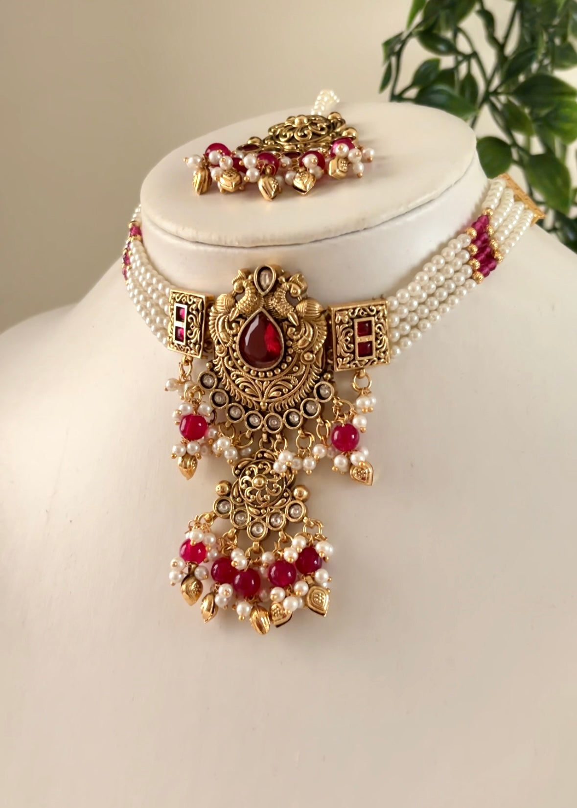 AMIRA - Heritage Gold Plated Necklace/Choker Set