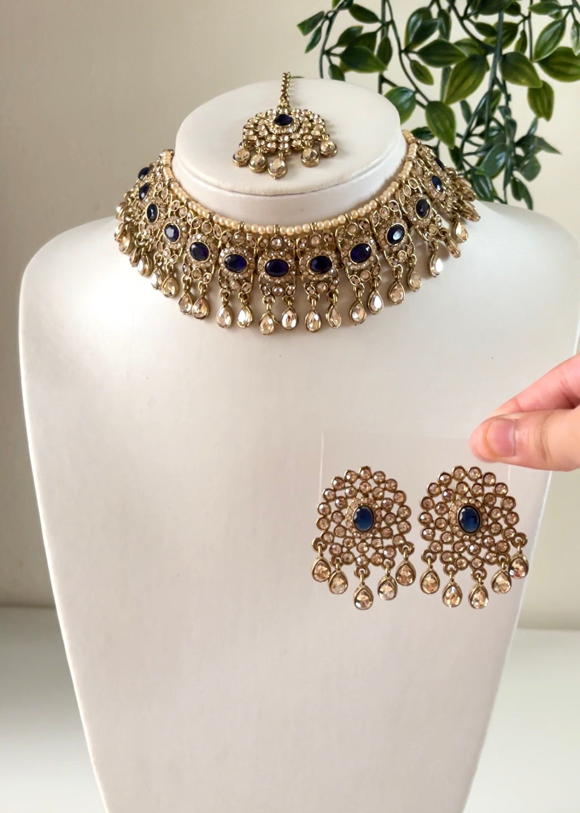 HEELA - Necklace Set