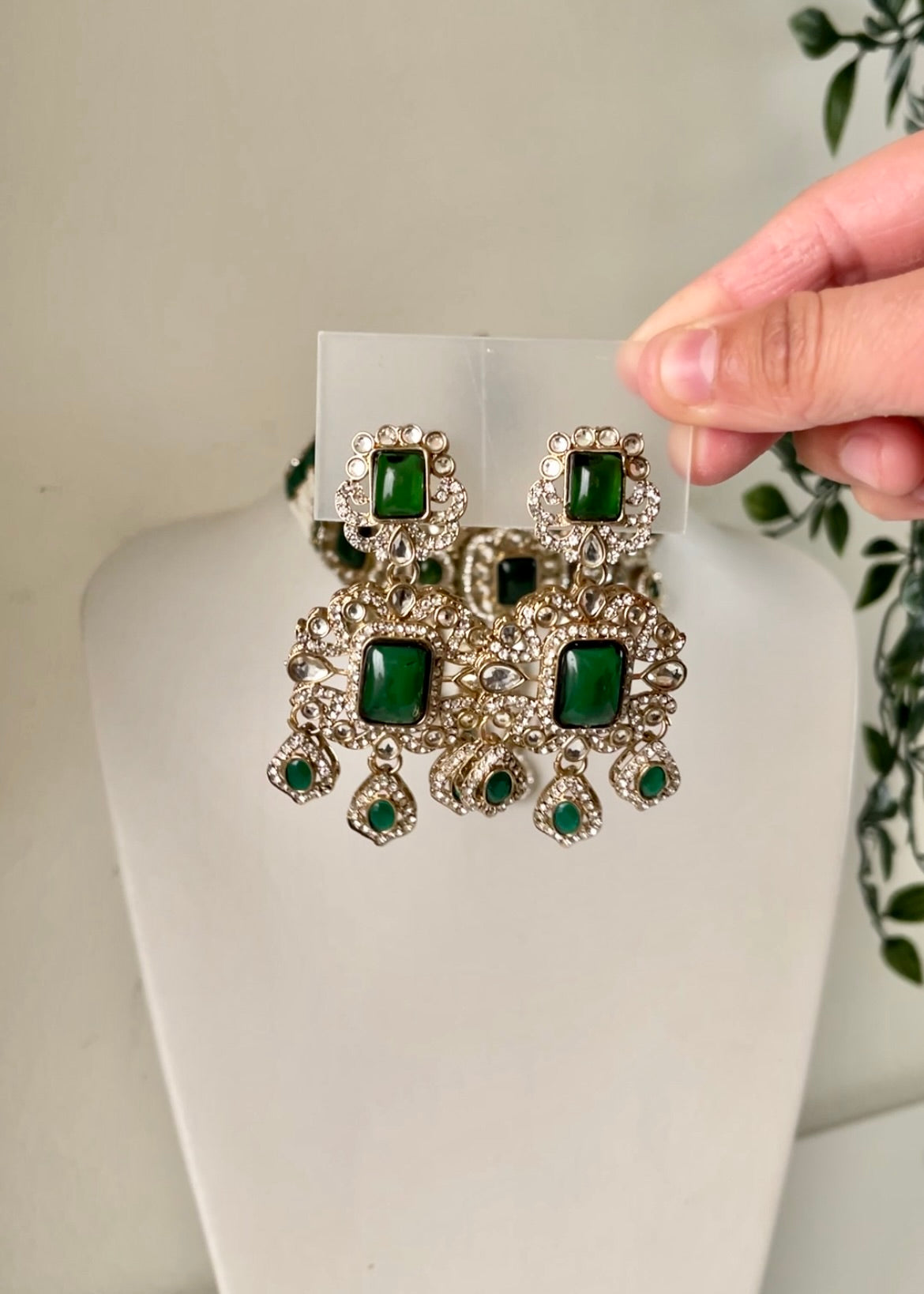 NEW - MIRAL - Kundan Choker Set