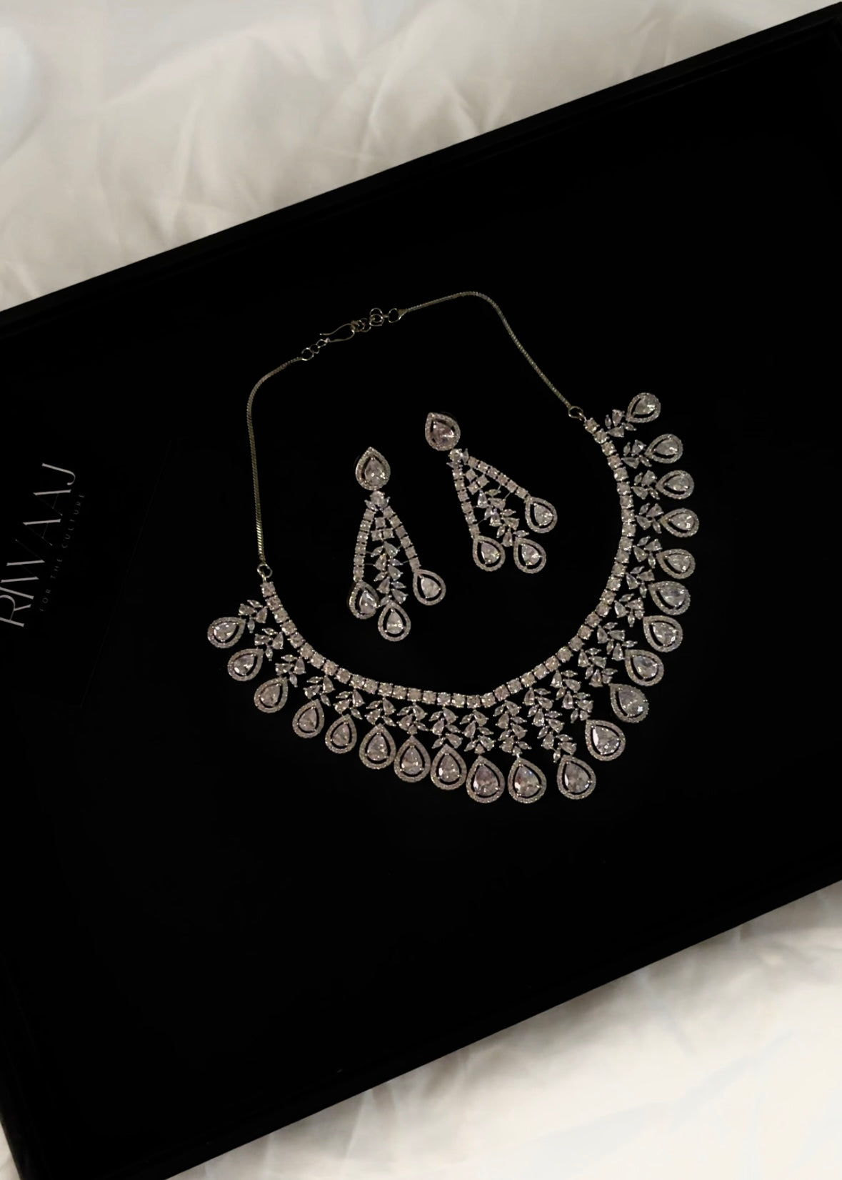 AD Silver Necklace Set