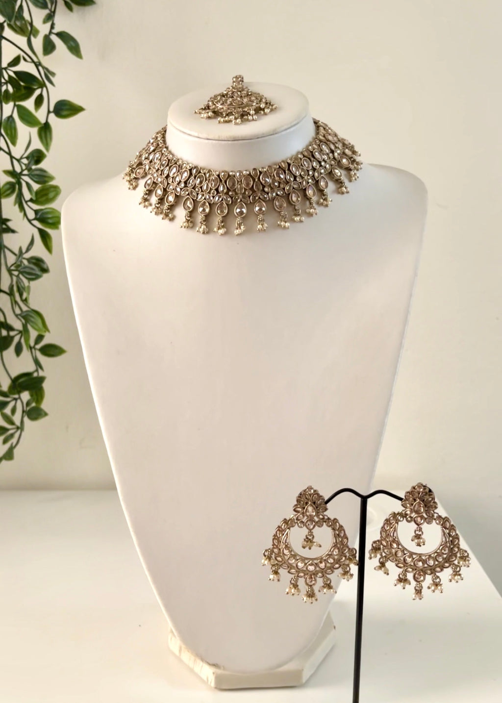 KIRAN - Gold Champagne Necklace/Choker Set