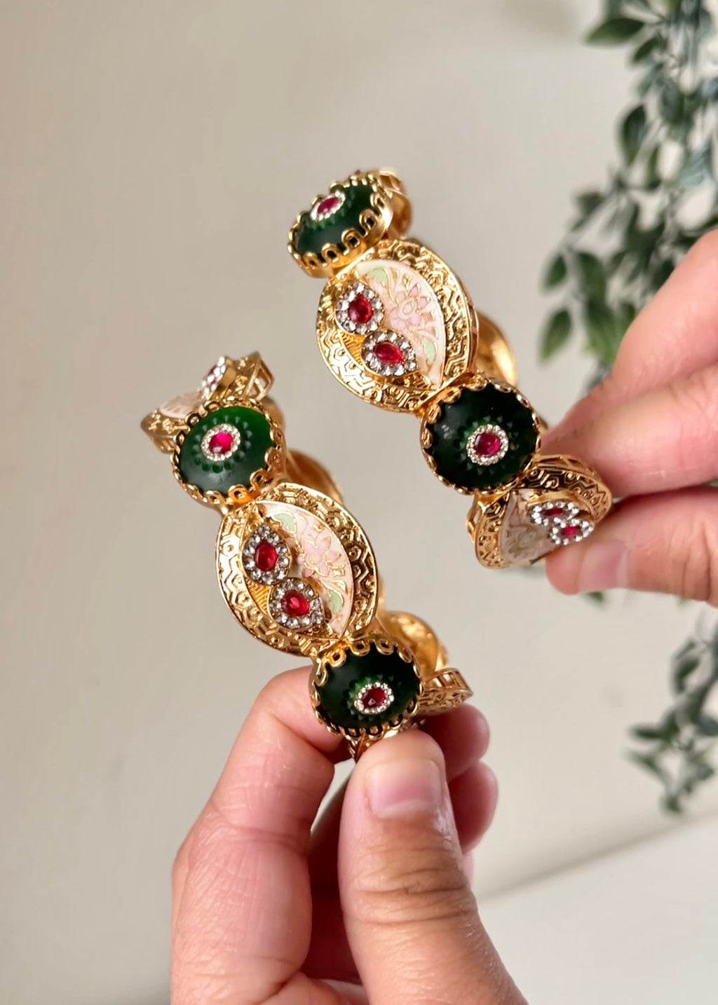 SAANVI - Gold Plated Bangles