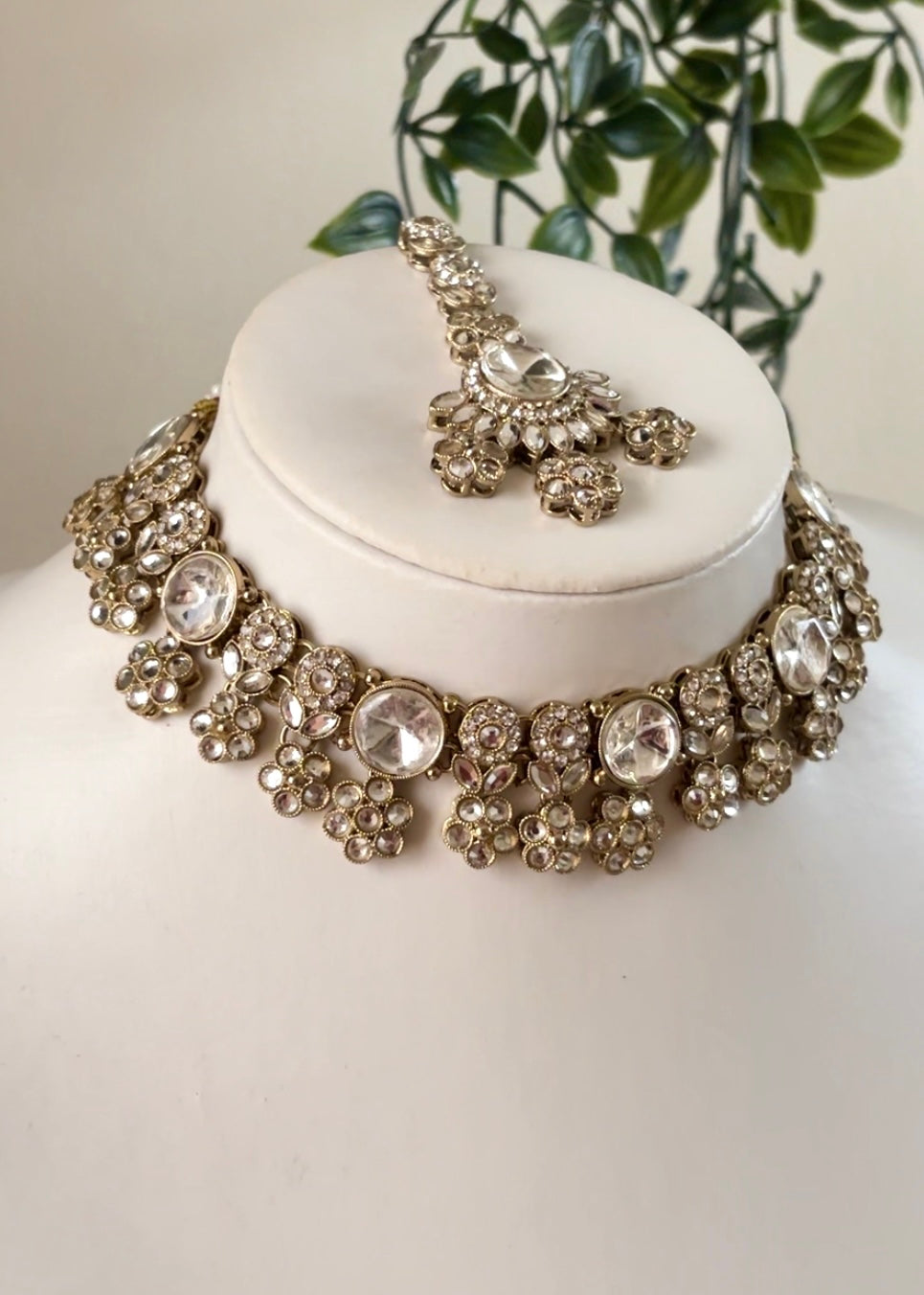 EZHIL -  Necklace Set
