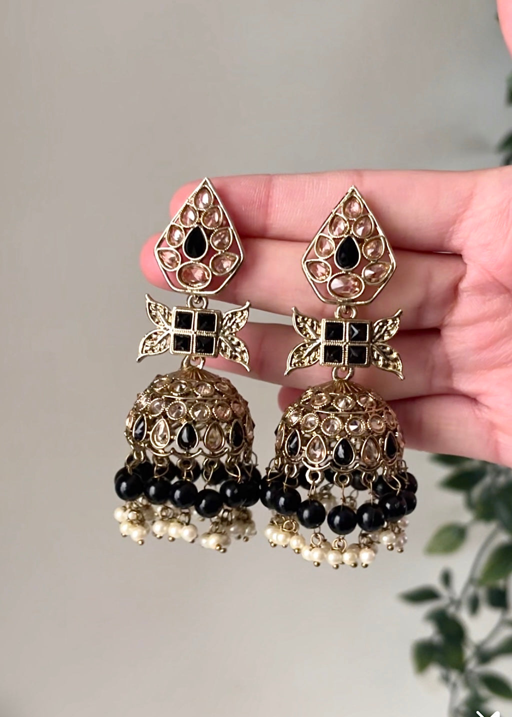 PARI - Jhumka
