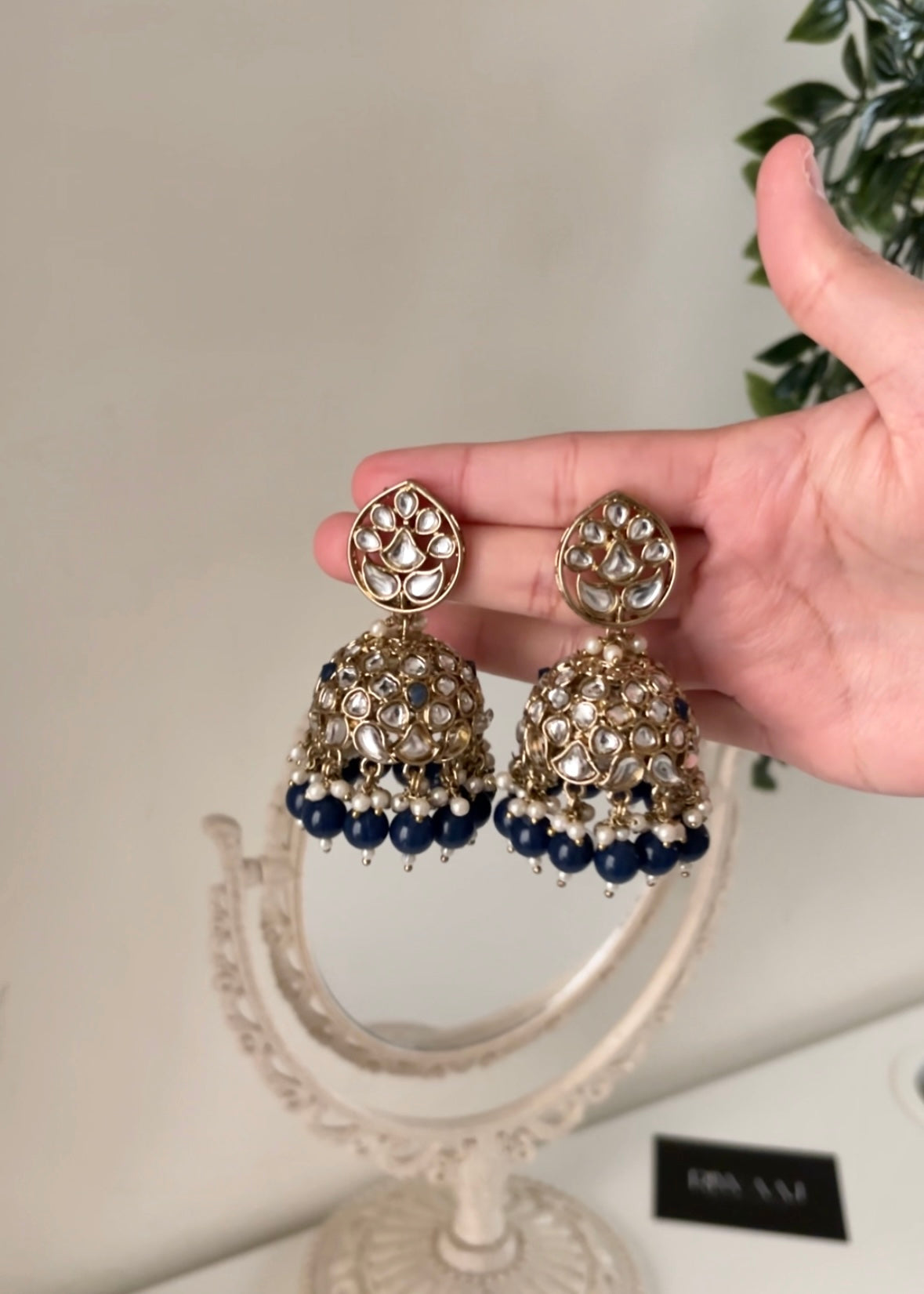 MIRALA - Jhumka