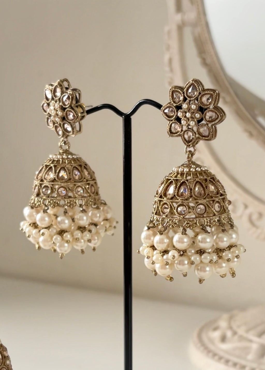 SABOOR - Golden Jhumka