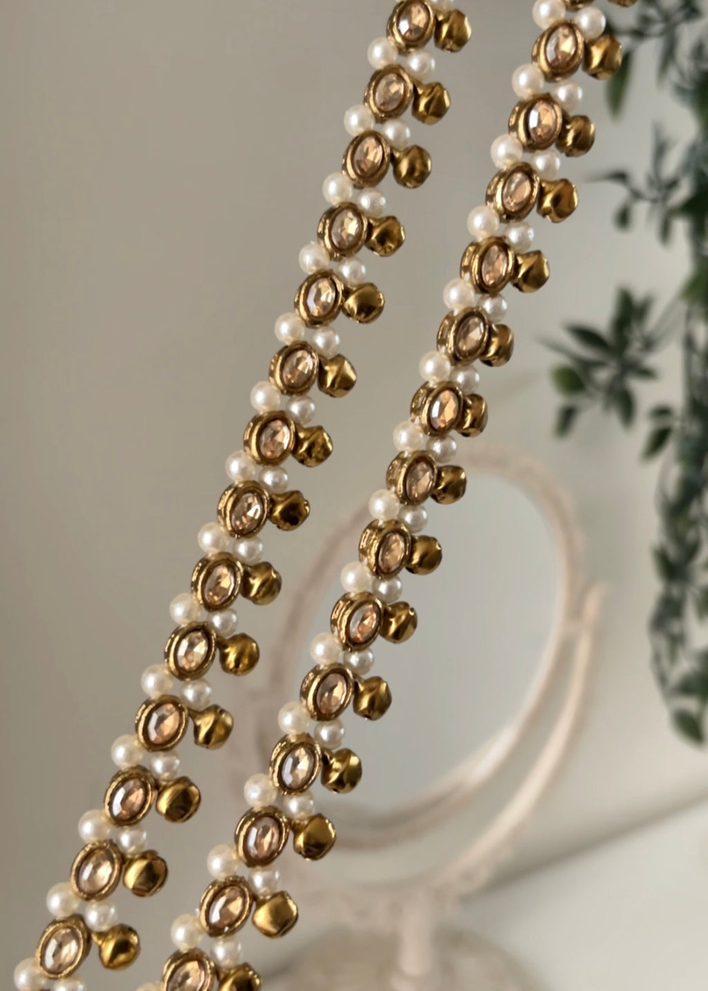 LAID OVAL - Jhanjra/Anklet