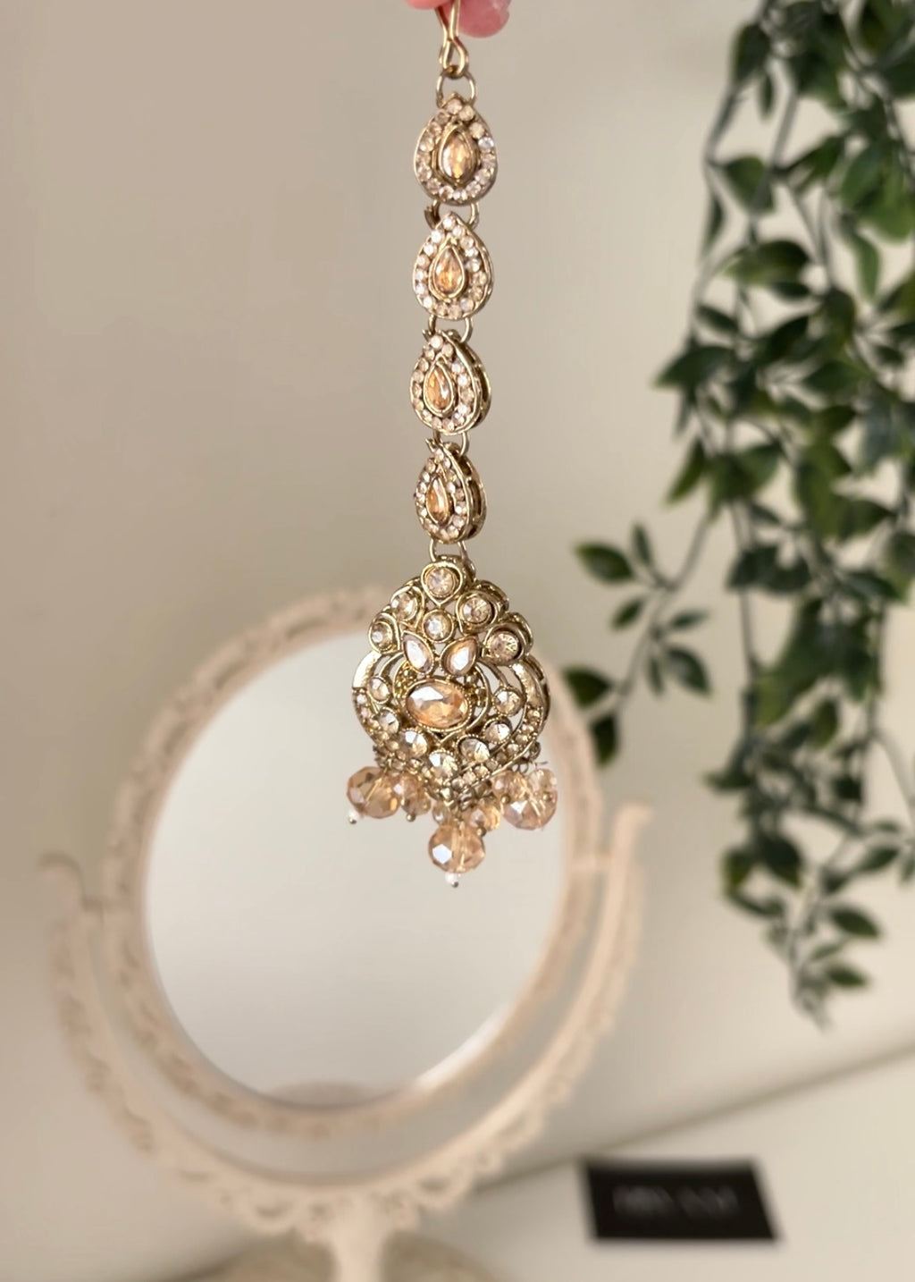 FIZAH - Jhumka Tikka Set With Sahare (earchain)