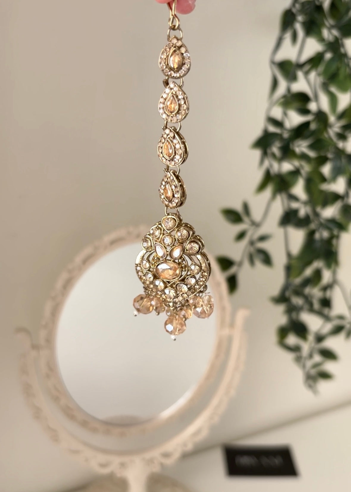 FIZAH - Jhumka Tikka Set With Sahare (earchain)