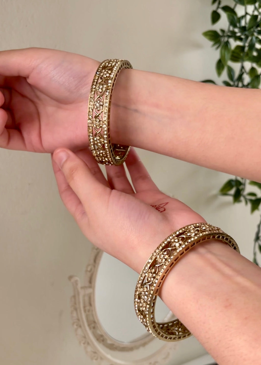 GOLDEN FLOWER - Bangles