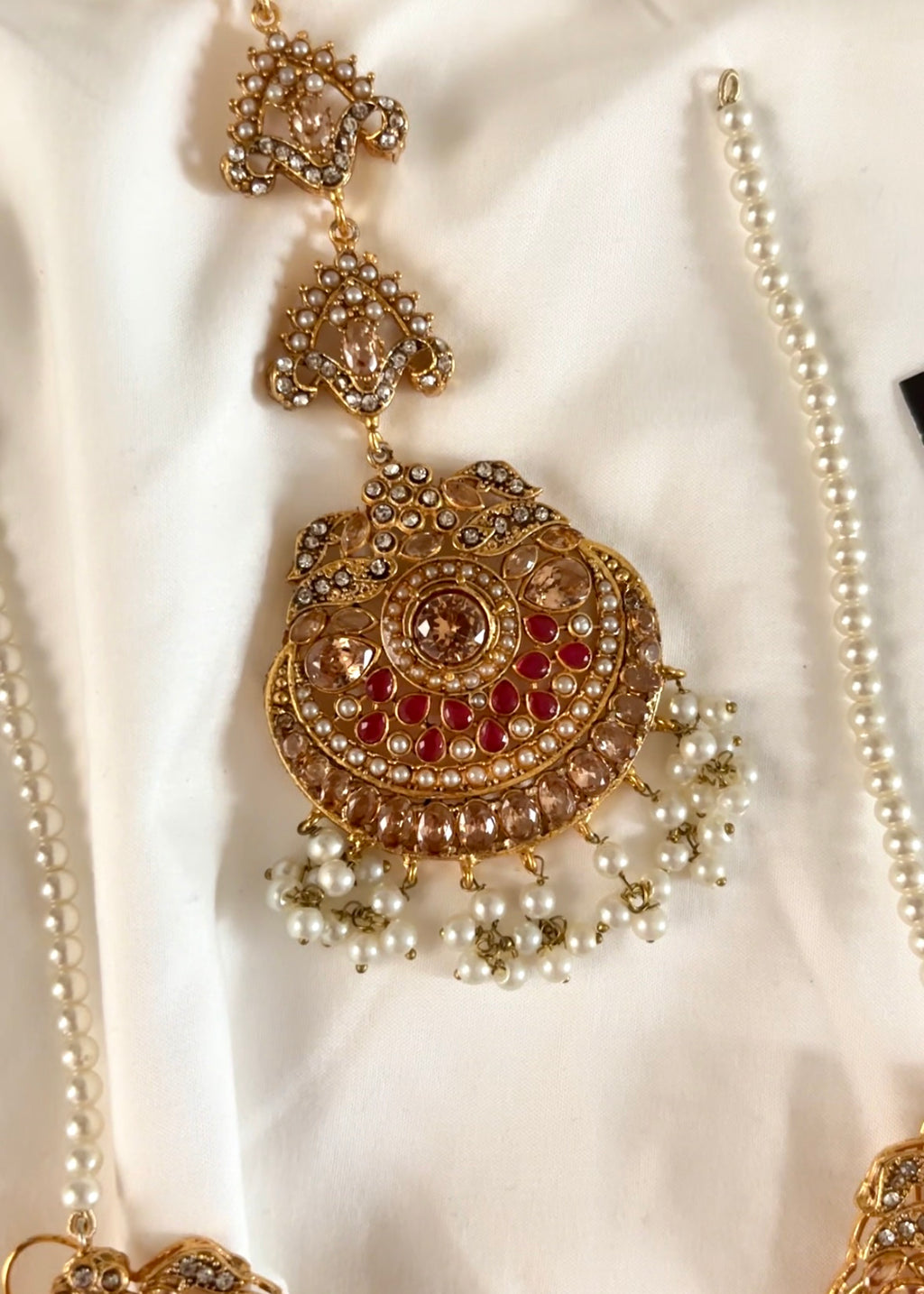 INAHIL - Naurantan Jhumka Tikka Set