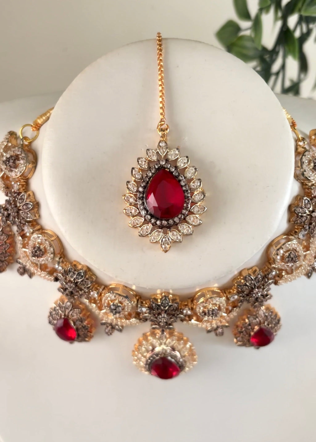 EMERALD - Silver Necklace Set