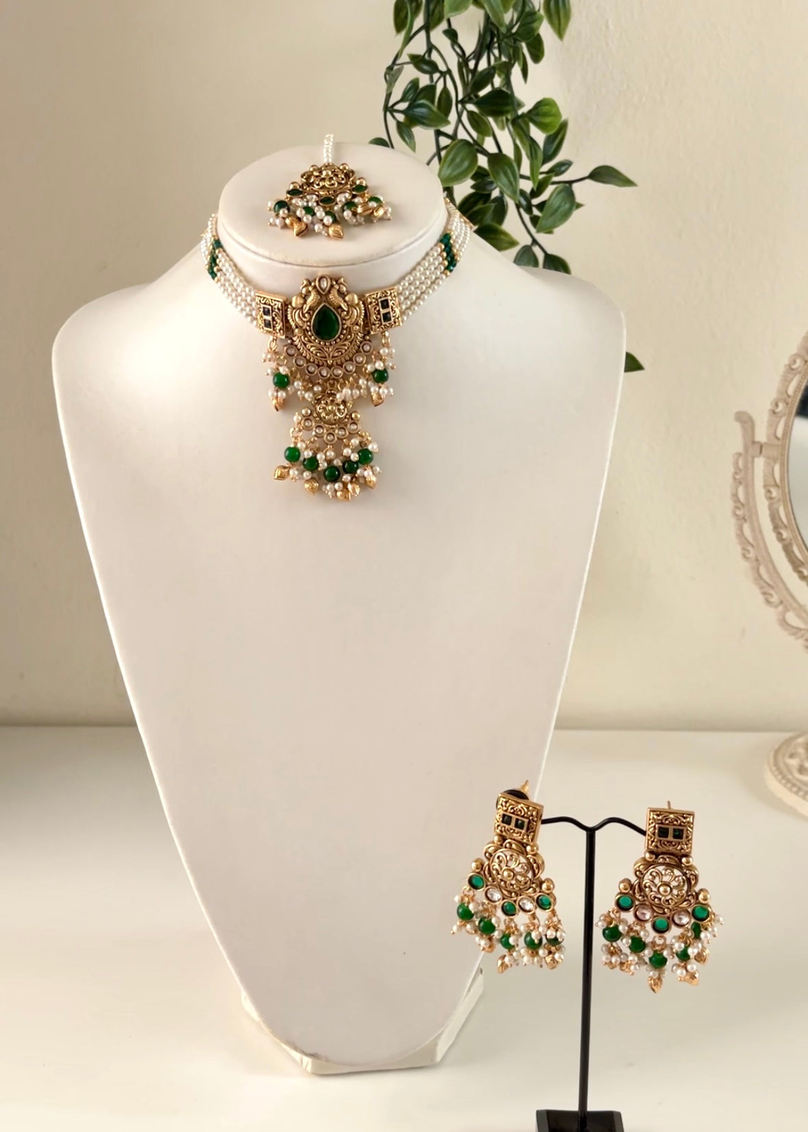 AMIRA - Heritage Gold Plated Necklace/Choker Set