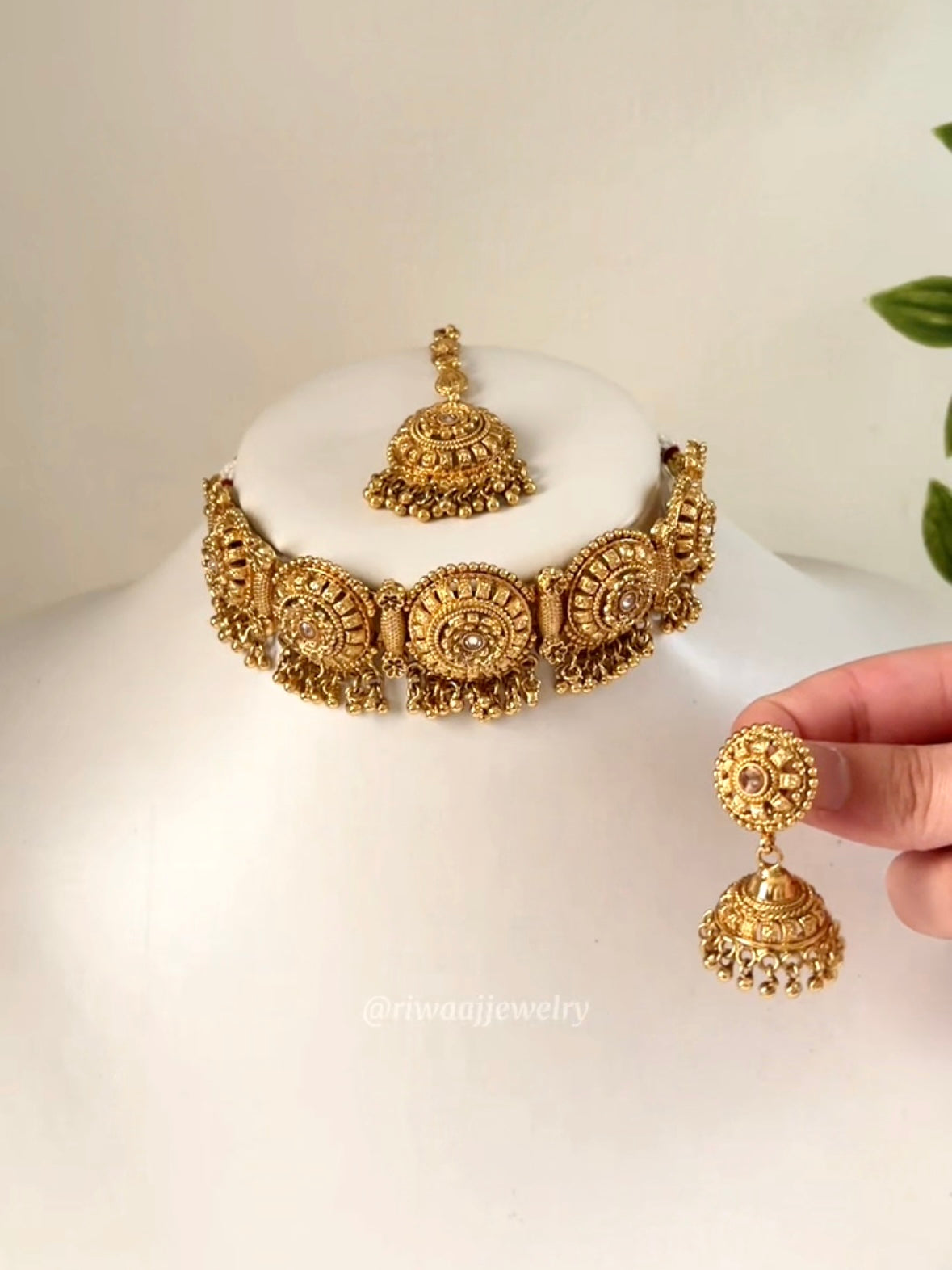 SONA - Gold Plated Choker Set