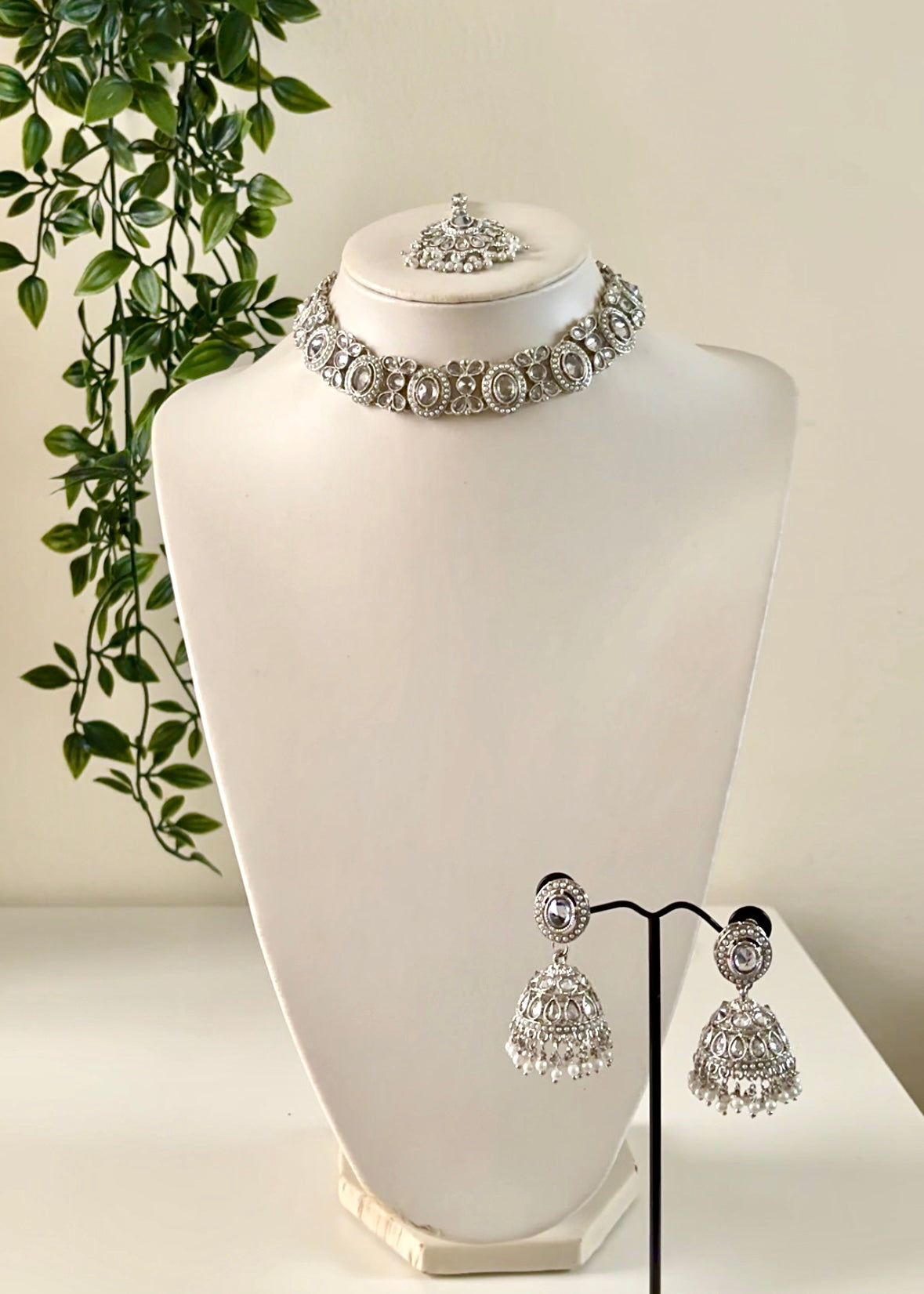 TIANA - Silver Necklace Set