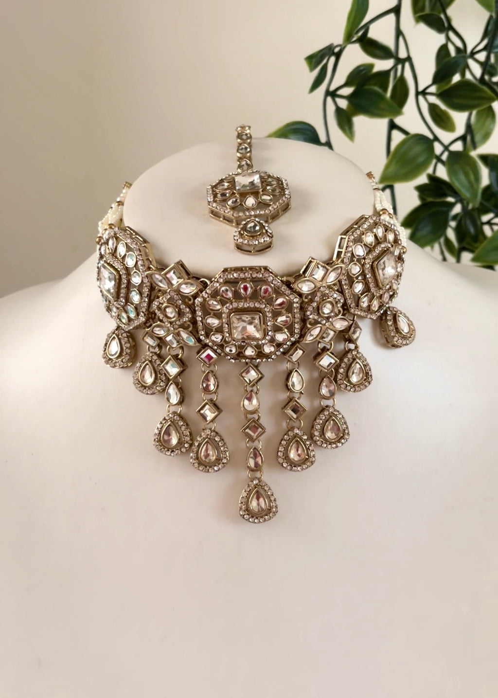ONA - Kundan Choker Set