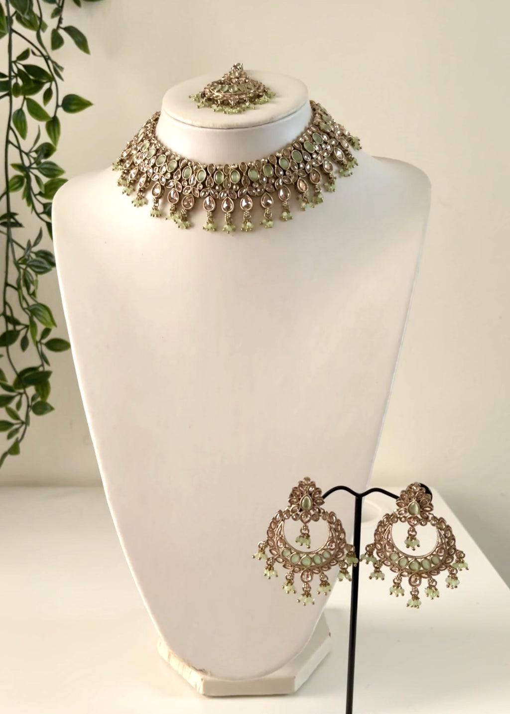 KIRAN - Mint Gold Necklace/Choker Set