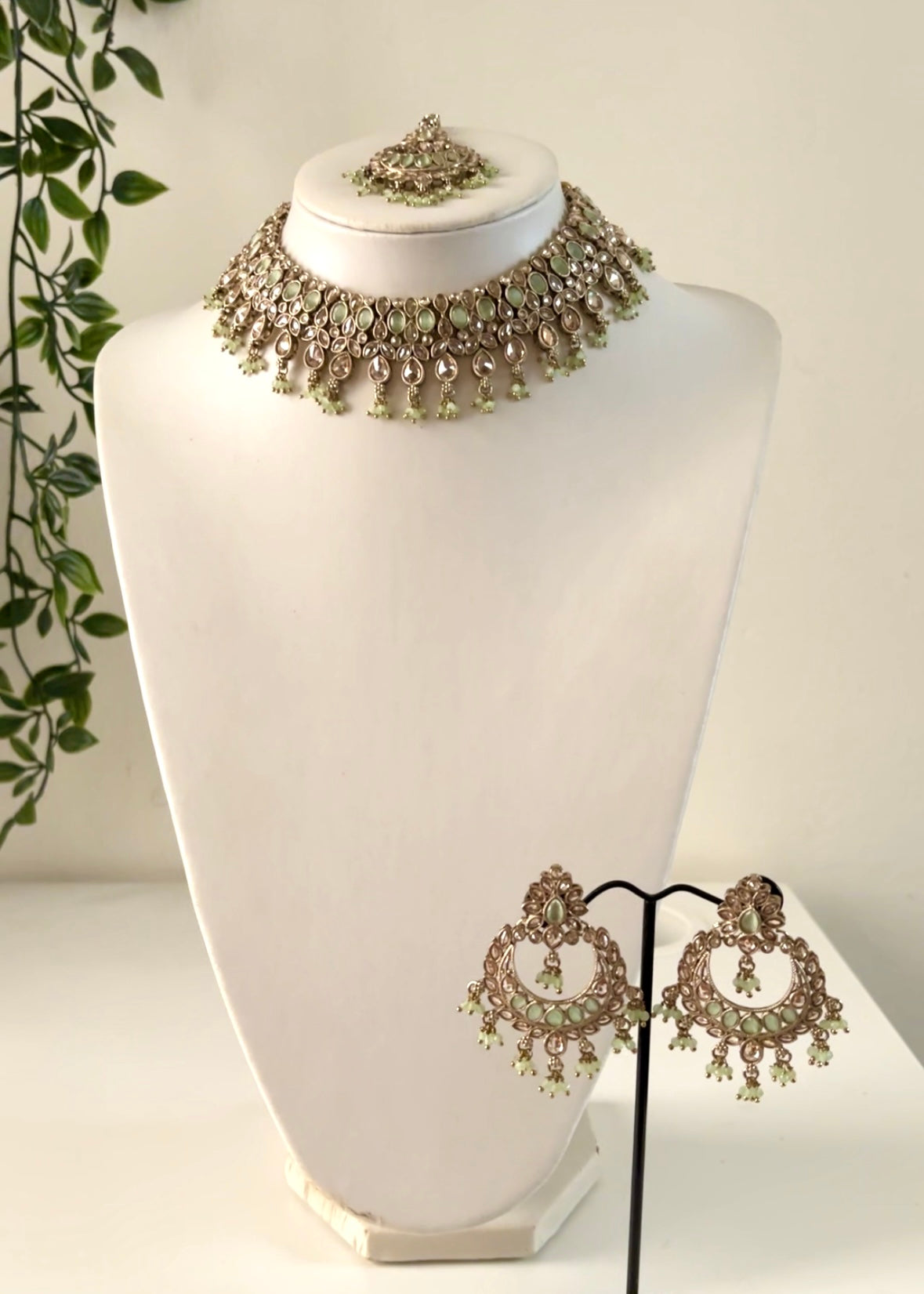 KIRAN - Mint Gold Necklace/Choker Set