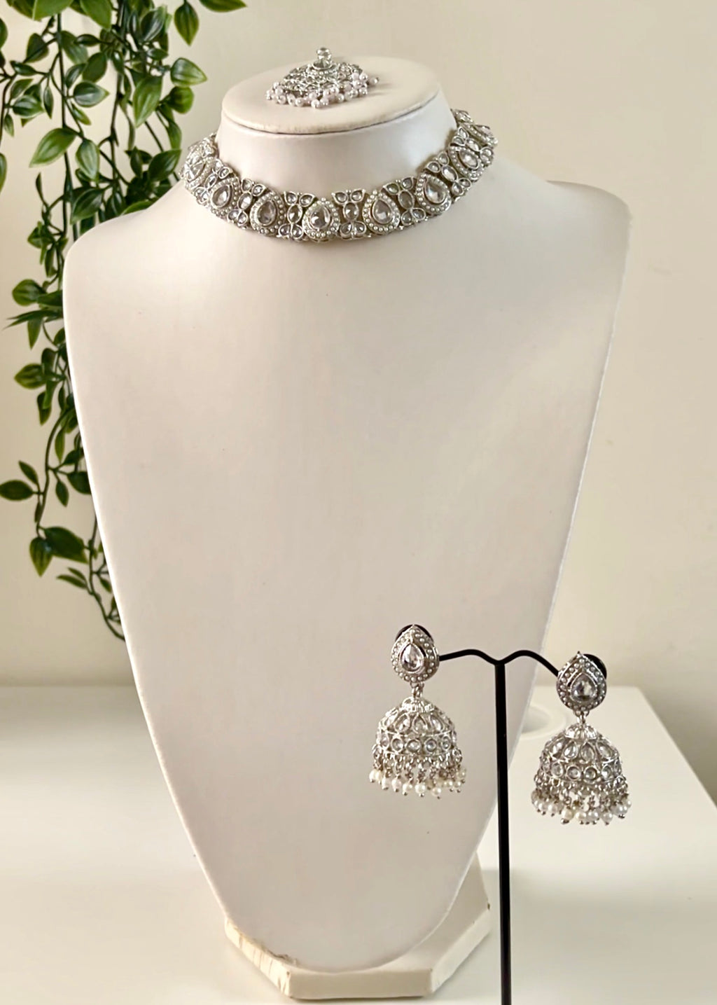 RIYA - Silver Necklace Set