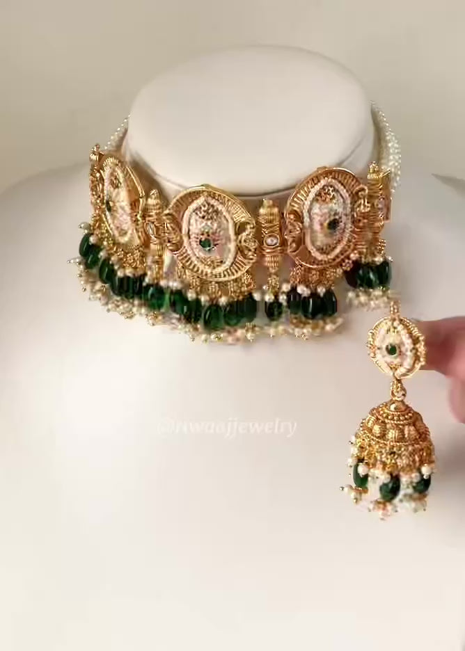 NAILA - Gold Plated Choker Set