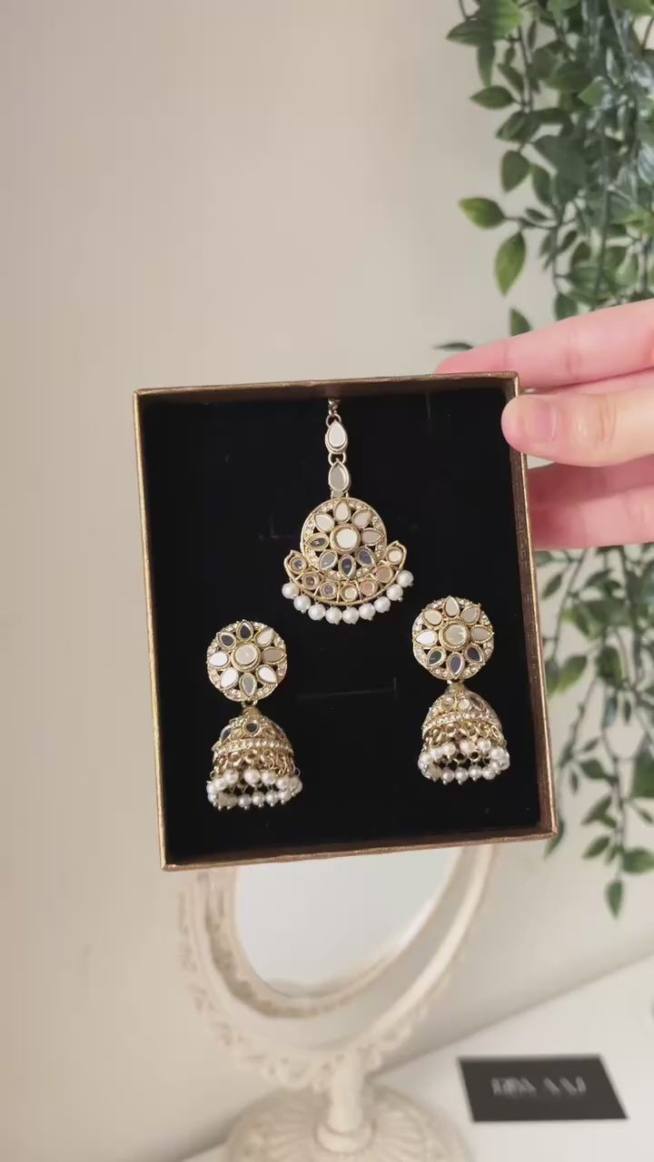 AINA - Jhumka Tikka Set